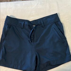 Magellan sz. Medium blue like new shorts.